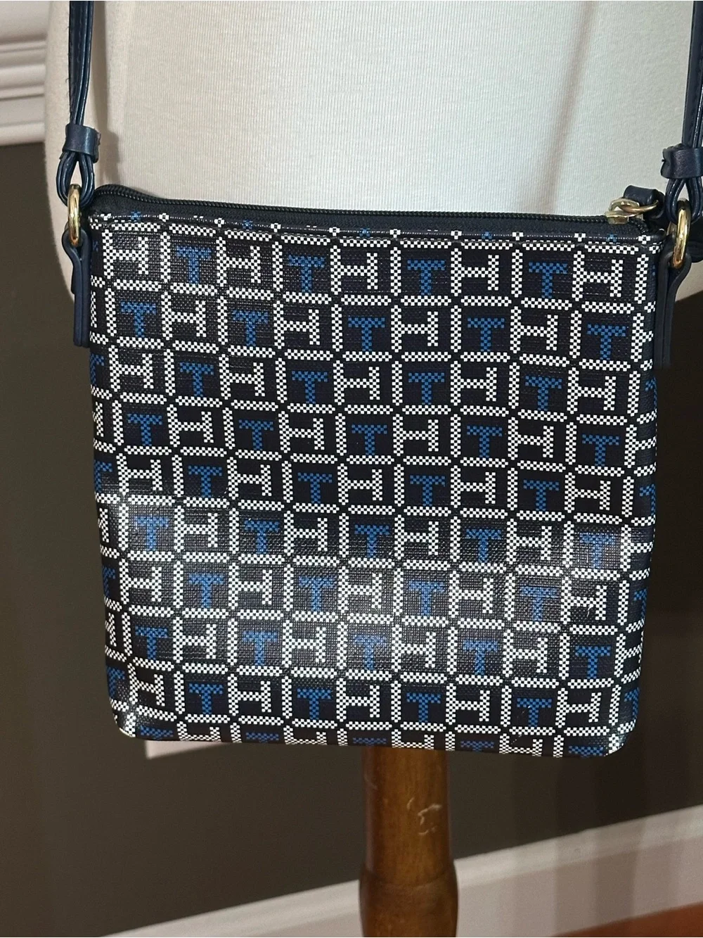 Tommy Hilfiger blue white